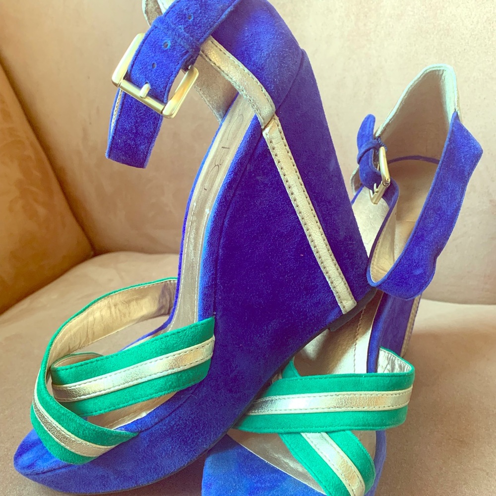 Color block suede platform sandals